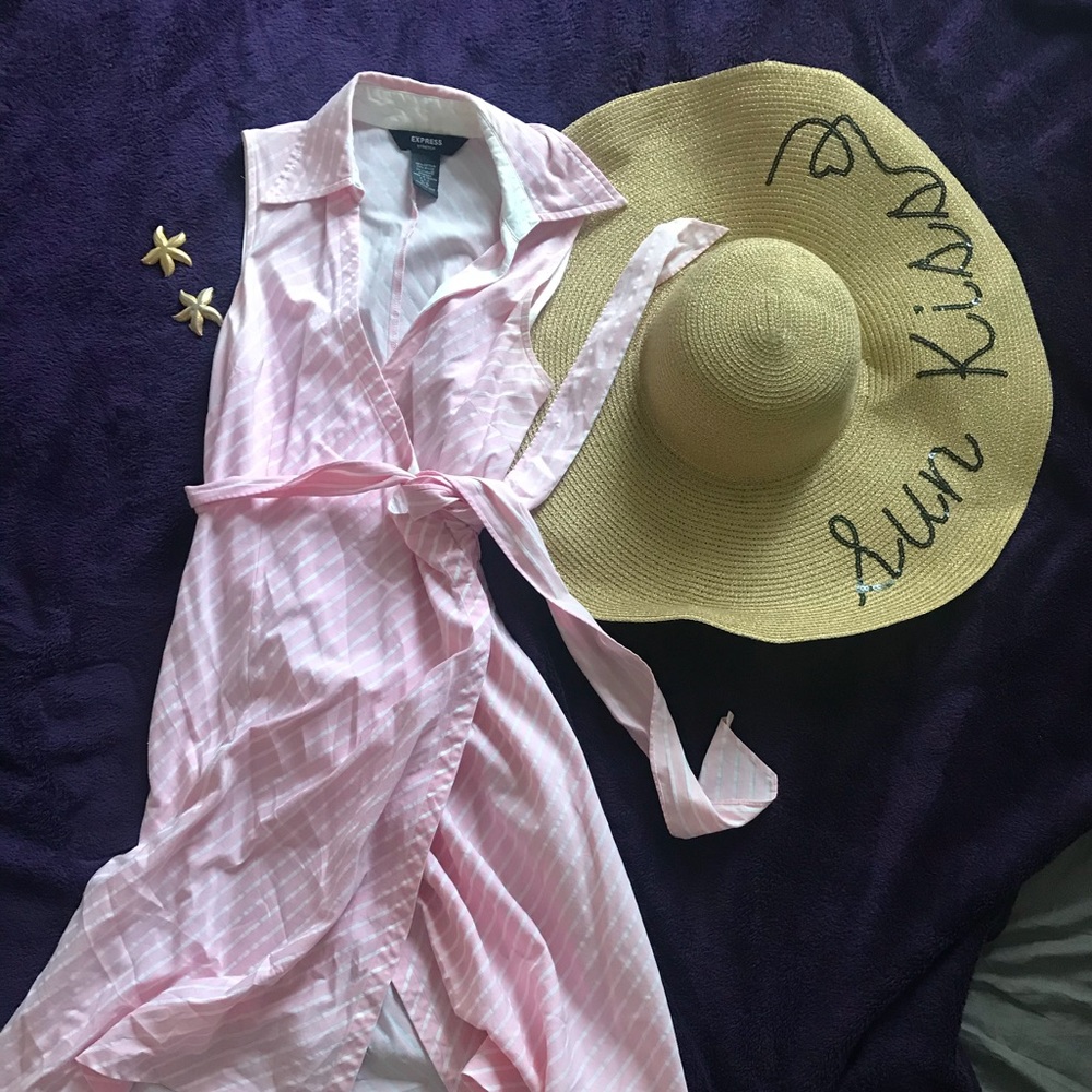 Sold Express Pink & White Retro Style Wrap Dress